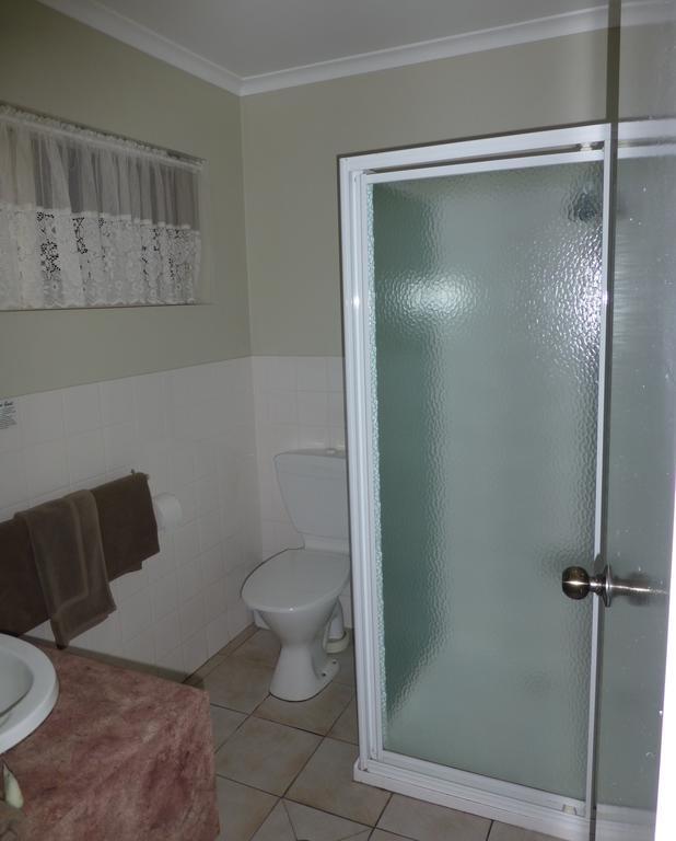 Inverloch Central Motor Inn Room photo